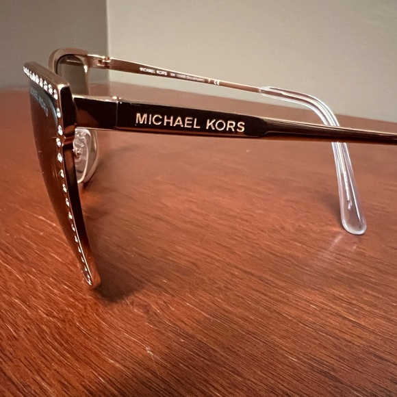 Michael Kors sunglass - Picture 3 of 5